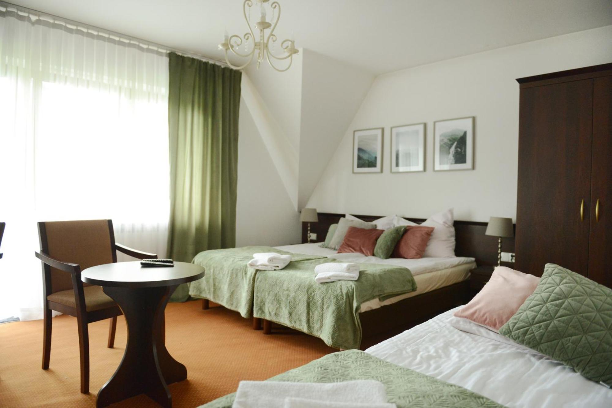 Dw Paryzanka Hotell Poronin Exteriör bild